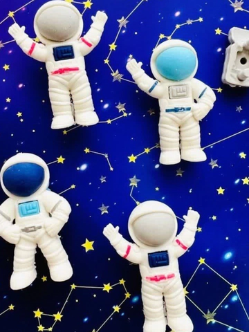 پاکن فضانورد