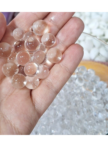 خاک ژله ای بی رنگ